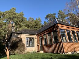 Amazing Cottage With Indoor Private Pool
