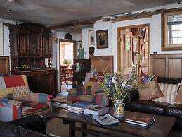 Manor Farmhouse