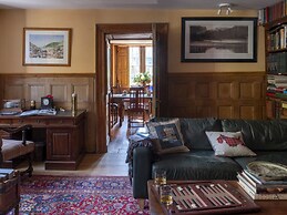 Manor Farmhouse