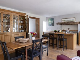 Manor Farmhouse