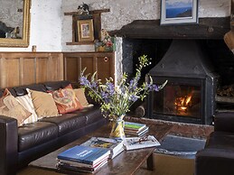 Manor Farmhouse