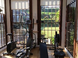Wisteria Suite