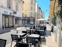 Modern Apartment 20 m from the Sea