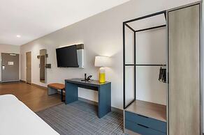 Comfort Suites
