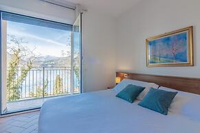 Flower House With Lake View by Wonderful Italy