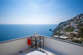 Casa Madonna Del Mare- Villa With sea View a few Steps From the Beach
