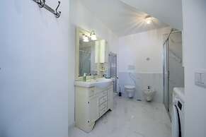 Casa Madonna Del Mare- Villa With sea View a few Steps From the Beach