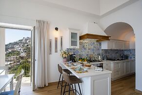 Casa Madonna Del Mare- Villa With sea View a few Steps From the Beach