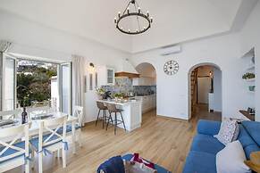 Casa Madonna Del Mare- Villa With sea View a few Steps From the Beach