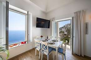 Casa Madonna Del Mare- Villa With sea View a few Steps From the Beach