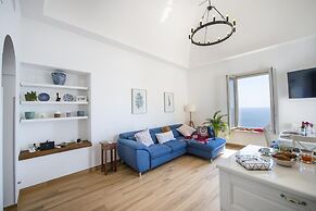 Casa Madonna Del Mare- Villa With sea View a few Steps From the Beach