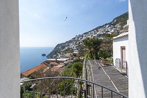 Casa Madonna Del Mare- Villa With sea View a few Steps From the Beach