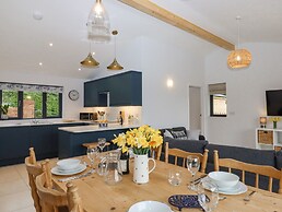 Woodpecker Lodge