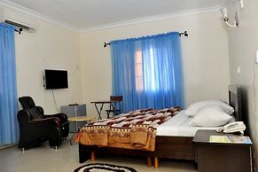 De Castle Luxury Home