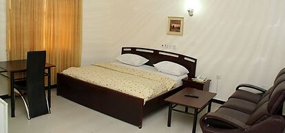 De Castle Luxury Home