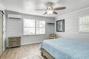 Little Palm Hideaway Cottage