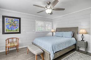 Little Palm Hideaway Cottage