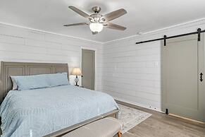 Little Palm Hideaway Cottage