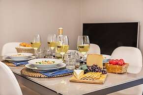 Il Lago 2 13 by Wonderful Italy