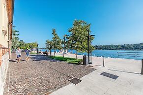 Il Lago 2 13 by Wonderful Italy