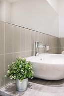 Il Lago 2 13 by Wonderful Italy