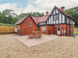 1 Golf Links Cottages