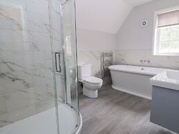 1 Golf Links Cottages