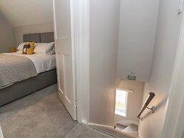 2 Golf Links Cottages