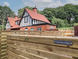 2 Golf Links Cottages