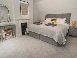 2 Golf Links Cottages