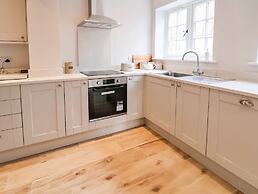 2 Golf Links Cottages