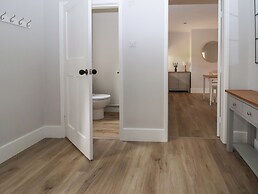 2 Golf Links Cottages