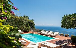 Villa Bijoux - Luxury Villa Sea View