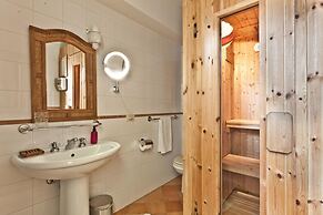 Villa Venusta - Majestic Villa With Pool