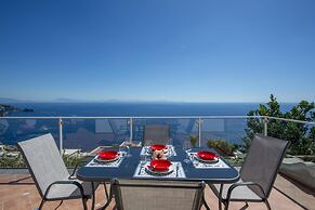 Villa Ecuba - Villa for Groups in a Strategic Position