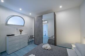 Villa Ecuba - Villa for Groups in a Strategic Position