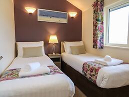 Chalet Log Cabin L10