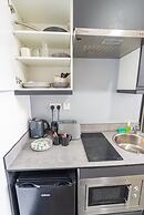 76 Bournbrook Road Equipped Studios Near QE