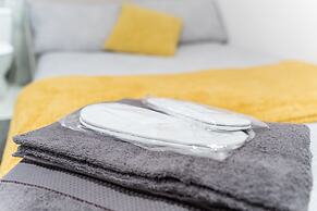 76 Bournbrook Road Equipped Studios Near QE