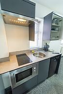 76 Bournbrook Road Equipped Studios Near QE