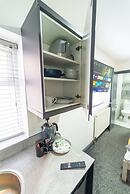 76 Bournbrook Road Equipped Studios Near QE