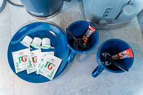 76 Bournbrook Road Equipped Studios Near QE