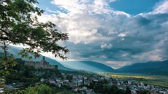 Clockwise Gjirokaster