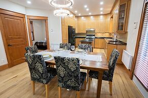 Chic 2BR near Little Italy 5min to Metro