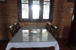 Nha Nghi Van Long Elephants