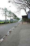 Nha Nghi Van Long Elephants