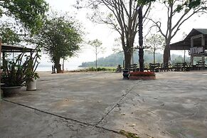 Nha Nghi Van Long Elephants