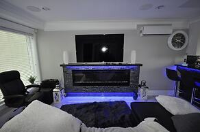 Sunset Mews Luxurious 3 Bed Townhouse