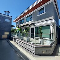 Sunset Mews Luxurious 3 Bed Townhouse