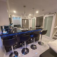 Sunset Mews Luxurious 3 Bed Townhouse